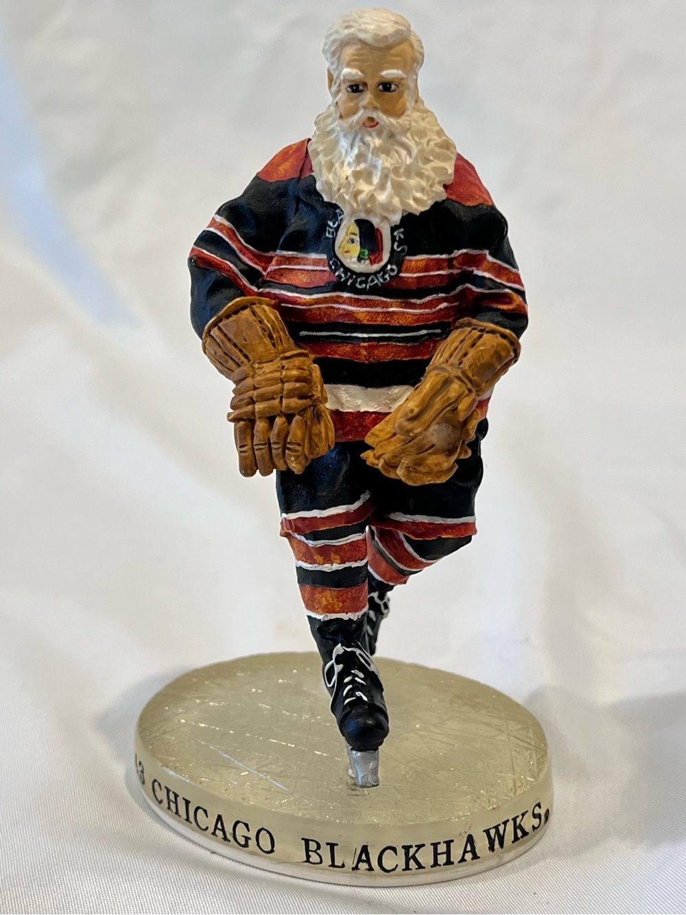 NHL Heritage Chicago Blackhawks Santa Claus Figurine